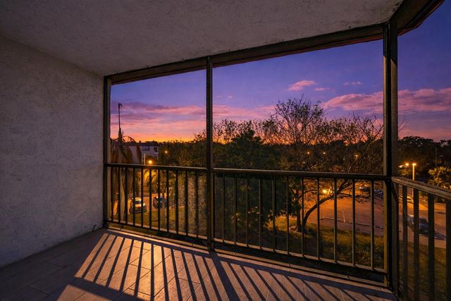 7000 NW 17th Street 420, Plantation, FL 33313