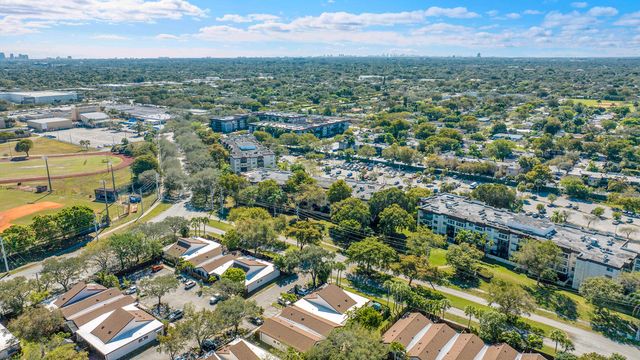 7000 NW 17th Street 420, Plantation, FL 33313