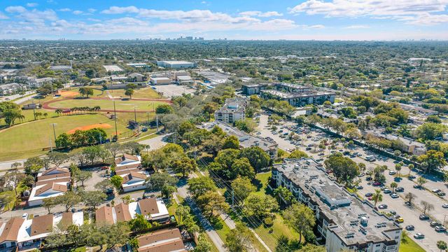 7000 NW 17th Street 420, Plantation, FL 33313