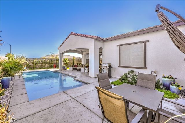 10246 Super Jovian Street, Las Vegas, NV 89143