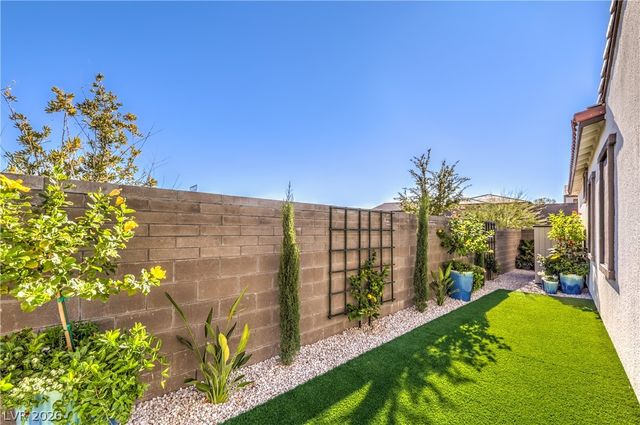 10246 Super Jovian Street, Las Vegas, NV 89143