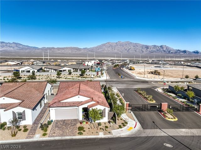 10246 Super Jovian Street, Las Vegas, NV 89143