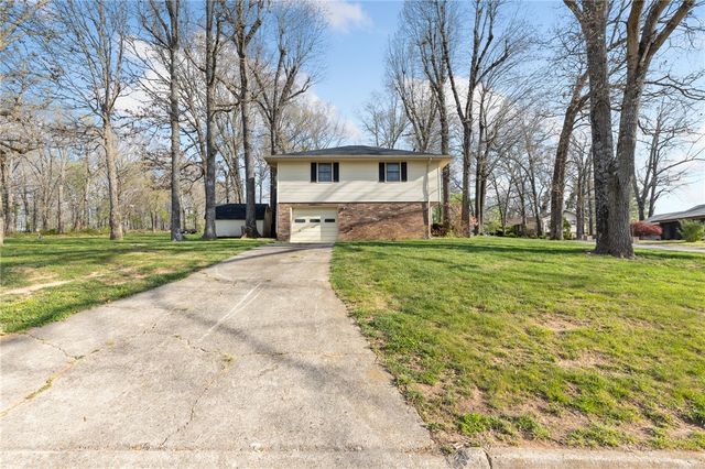 406 Oxford Street, Harrison, AR 72601