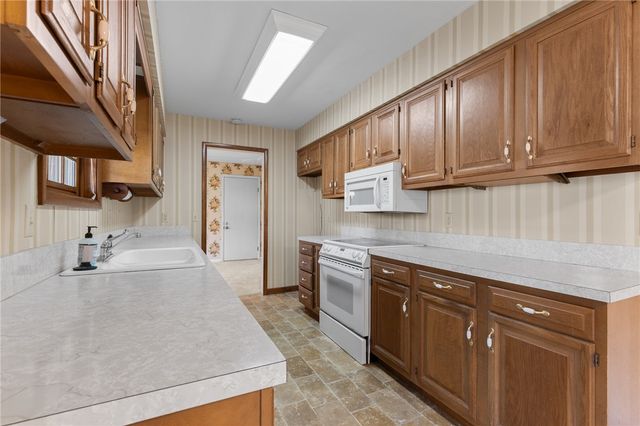 406 Oxford Street, Harrison, AR 72601