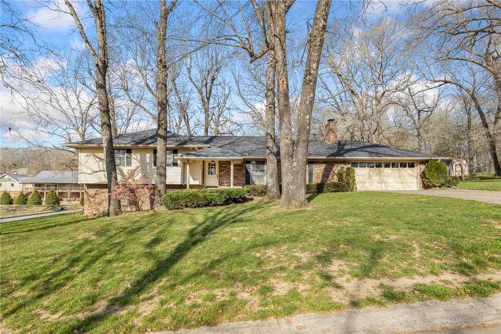 406 Oxford Street, Harrison, AR 72601