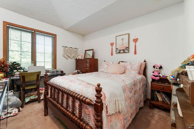 11817 E Edgewater Road, Albany, IN 47320