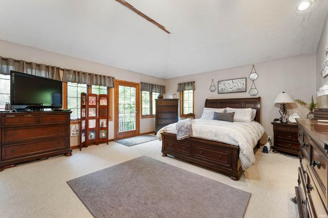 11817 E Edgewater Road, Albany, IN 47320