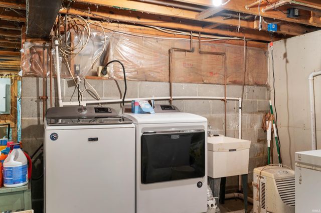 11817 E Edgewater Road, Albany, IN 47320