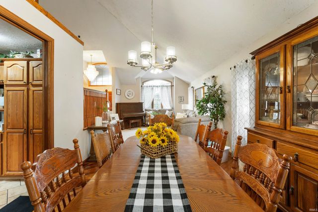 11817 E Edgewater Road, Albany, IN 47320