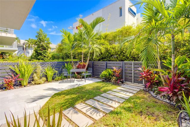 916 NE 4th St, Fort Lauderdale, FL 33301