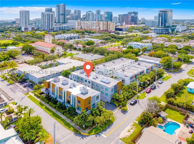 916 NE 4th St, Fort Lauderdale, FL 33301