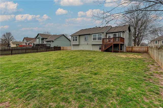 2221 SE 5th Terrace, Lee's Summit, MO 64063