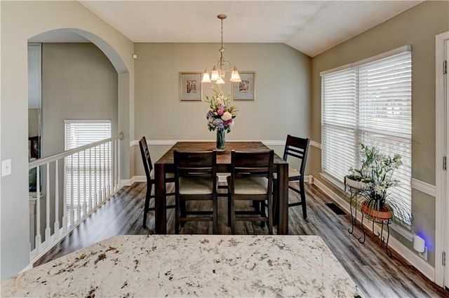 2221 SE 5th Terrace, Lee's Summit, MO 64063