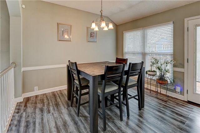 2221 SE 5th Terrace, Lee's Summit, MO 64063