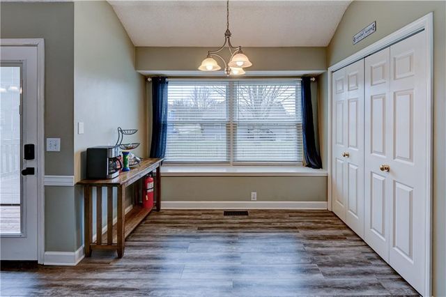 2221 SE 5th Terrace, Lee's Summit, MO 64063