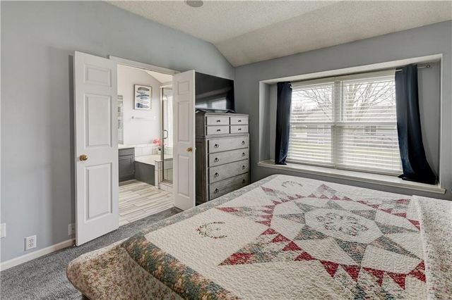 2221 SE 5th Terrace, Lee's Summit, MO 64063