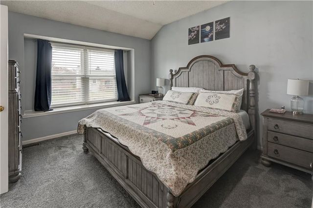 2221 SE 5th Terrace, Lee's Summit, MO 64063