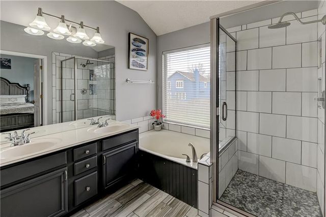 2221 SE 5th Terrace, Lee's Summit, MO 64063