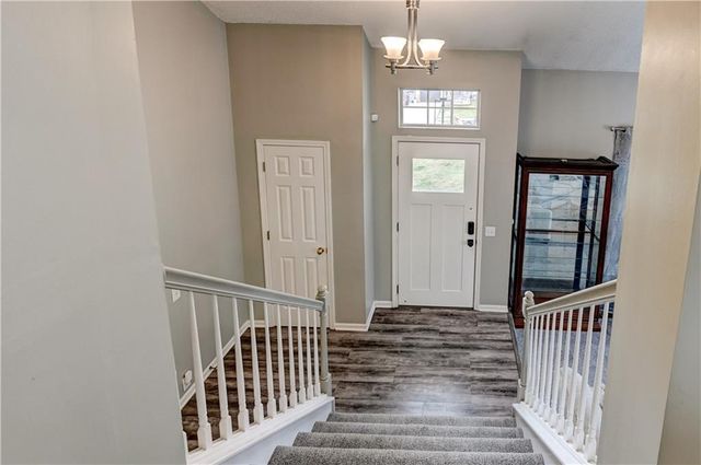 2221 SE 5th Terrace, Lee's Summit, MO 64063