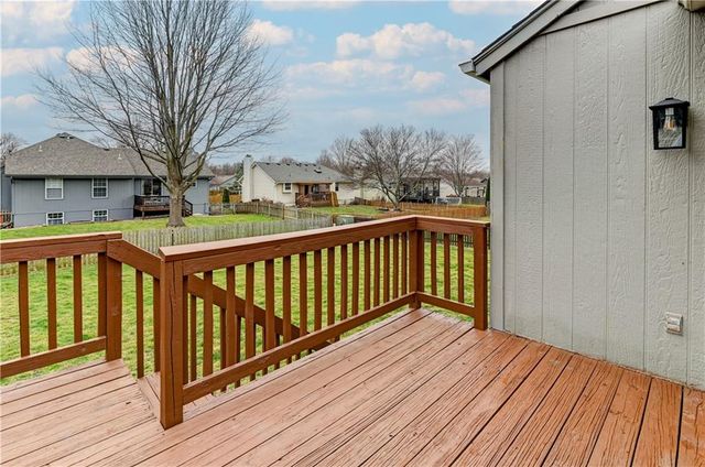 2221 SE 5th Terrace, Lee's Summit, MO 64063