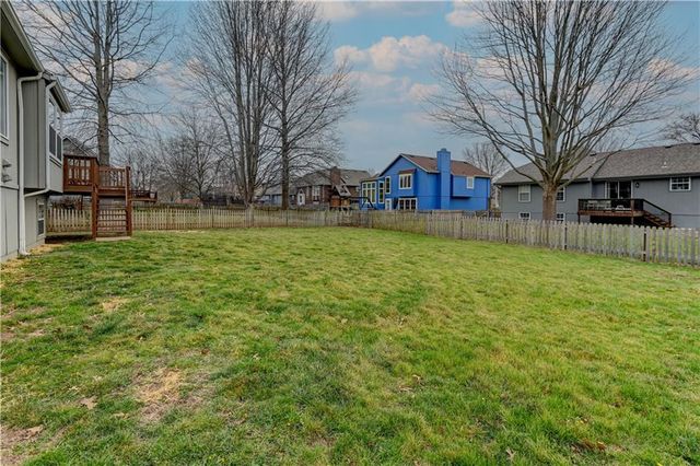 2221 SE 5th Terrace, Lee's Summit, MO 64063