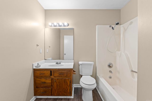 22 E Hill Drive, Conway, AR 72032