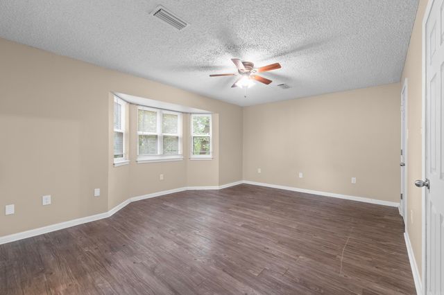 22 E Hill Drive, Conway, AR 72032