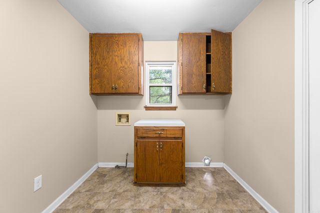 22 E Hill Drive, Conway, AR 72032