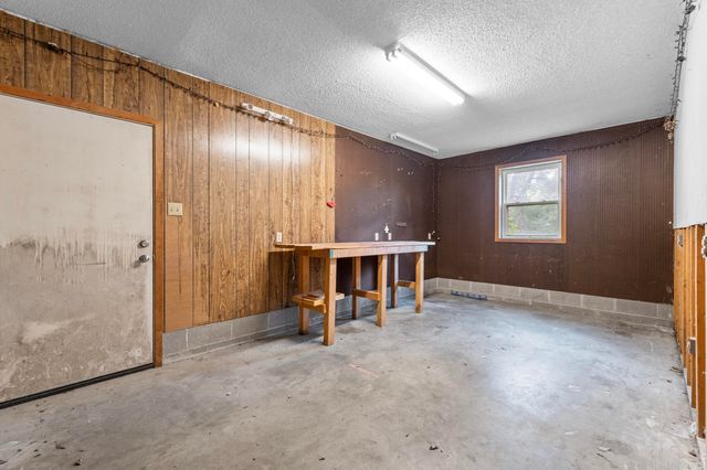 22 E Hill Drive, Conway, AR 72032
