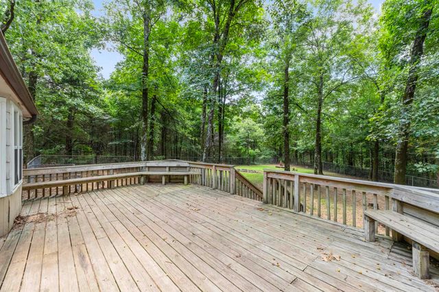 22 E Hill Drive, Conway, AR 72032