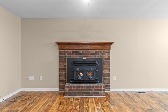 22 E Hill Drive, Conway, AR 72032