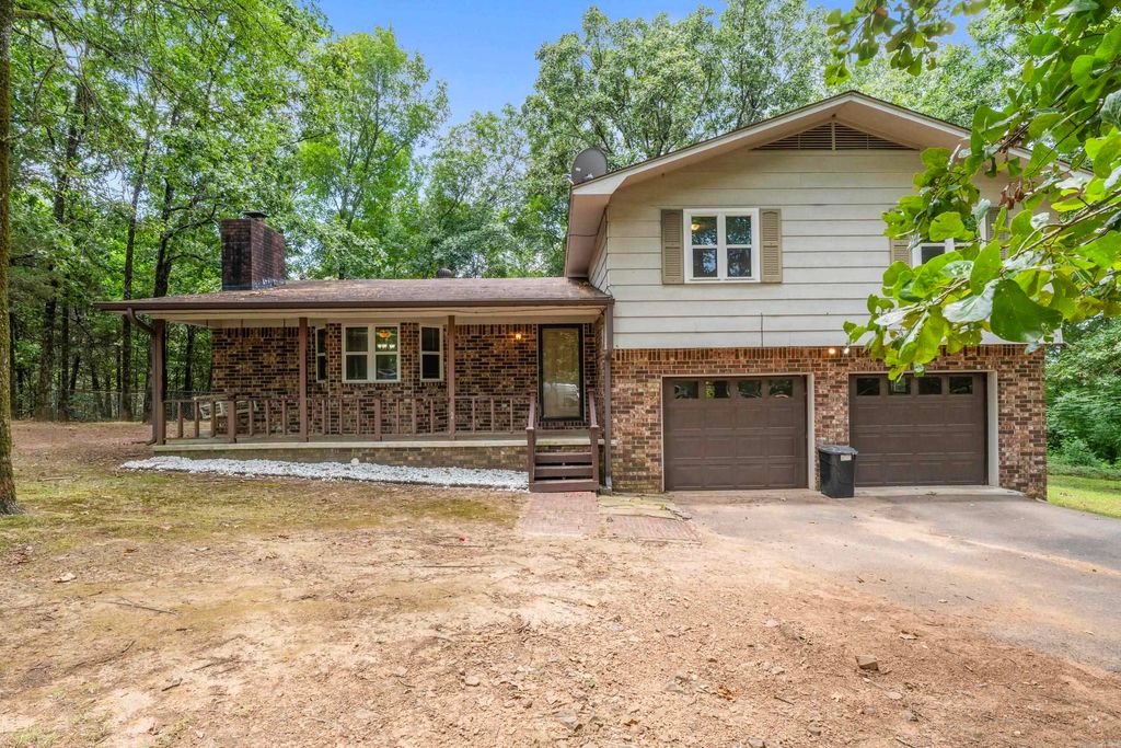 22 E Hill Drive, Conway, AR 72032
