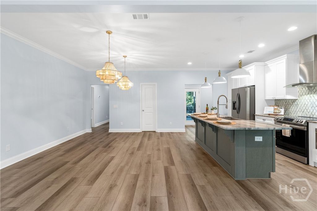 Image 15 of property listing at 80 Washington Way, Richmond Hill, GA 31324