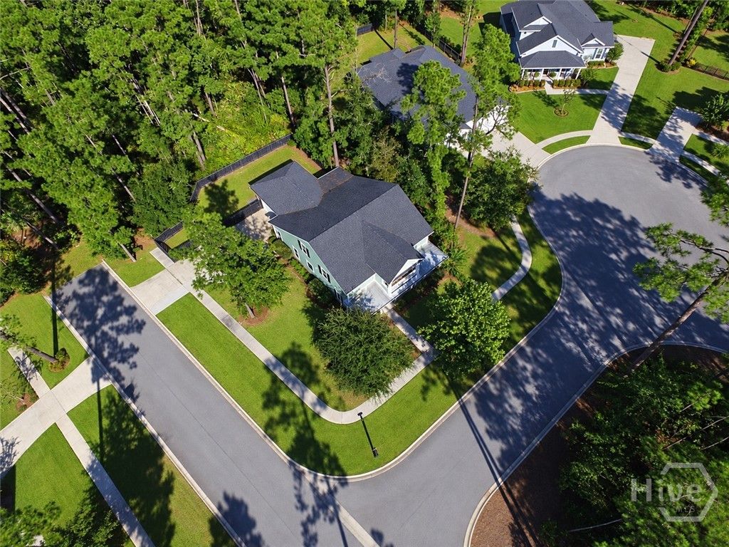 Image 2 of property listing at 80 Washington Way, Richmond Hill, GA 31324