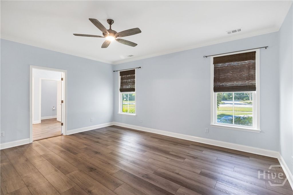 Image 27 of property listing at 80 Washington Way, Richmond Hill, GA 31324
