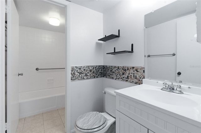 521 MIDWAY DRIVE B, Ocala, FL 34472