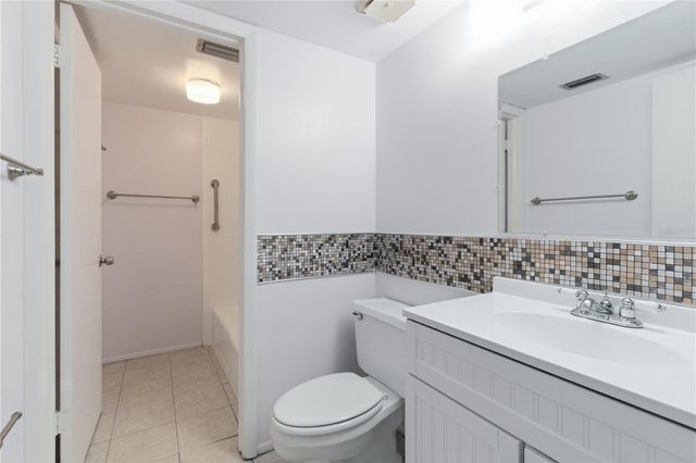 521 MIDWAY DRIVE B, Ocala, FL 34472