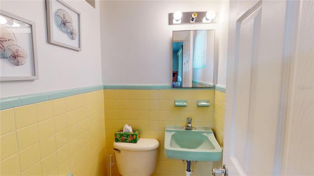 1950 GOLFVIEW BOULEVARD, South Daytona, FL 32119