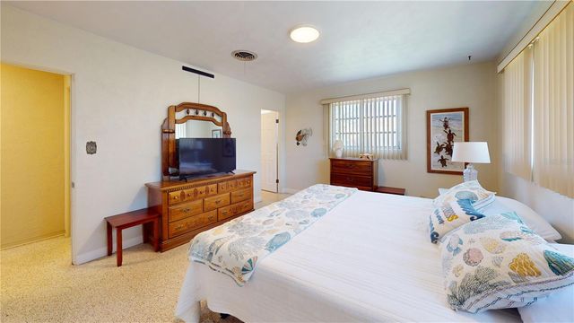 1950 GOLFVIEW BOULEVARD, South Daytona, FL 32119