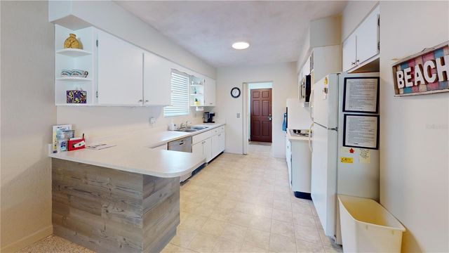 1950 GOLFVIEW BOULEVARD, South Daytona, FL 32119