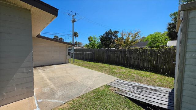 1950 GOLFVIEW BOULEVARD, South Daytona, FL 32119