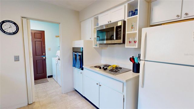 1950 GOLFVIEW BOULEVARD, South Daytona, FL 32119