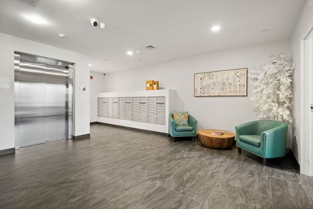 205 Maverick Street 507, Boston, MA 02128