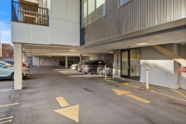 205 Maverick Street 507, Boston, MA 02128