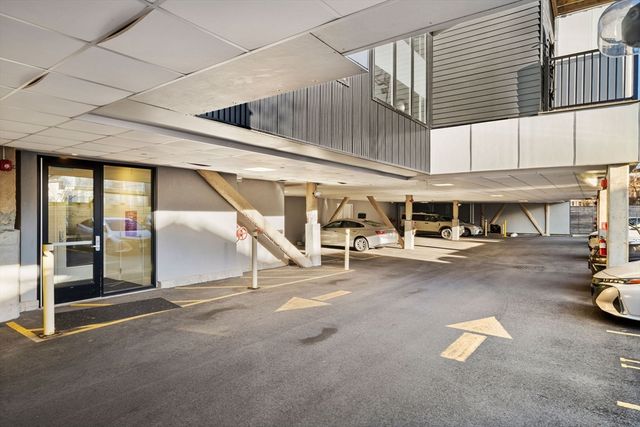 205 Maverick Street 507, Boston, MA 02128