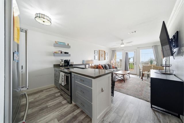 6300 Seawall Boulevard 8103, Galveston, TX 77551