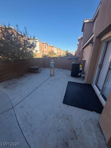 4067 Halfmoon Bay Drive, Las Vegas, NV 89115