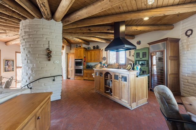 18 Cedar Hill Road NE, Albuquerque, NM 87122