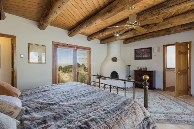 18 Cedar Hill Road NE, Albuquerque, NM 87122