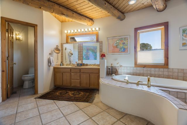 18 Cedar Hill Road NE, Albuquerque, NM 87122
